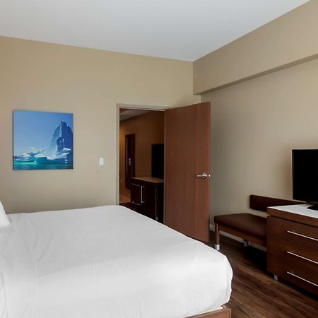Best Western Plus St. John'S Airport Hotel And Suites Bagian luar foto