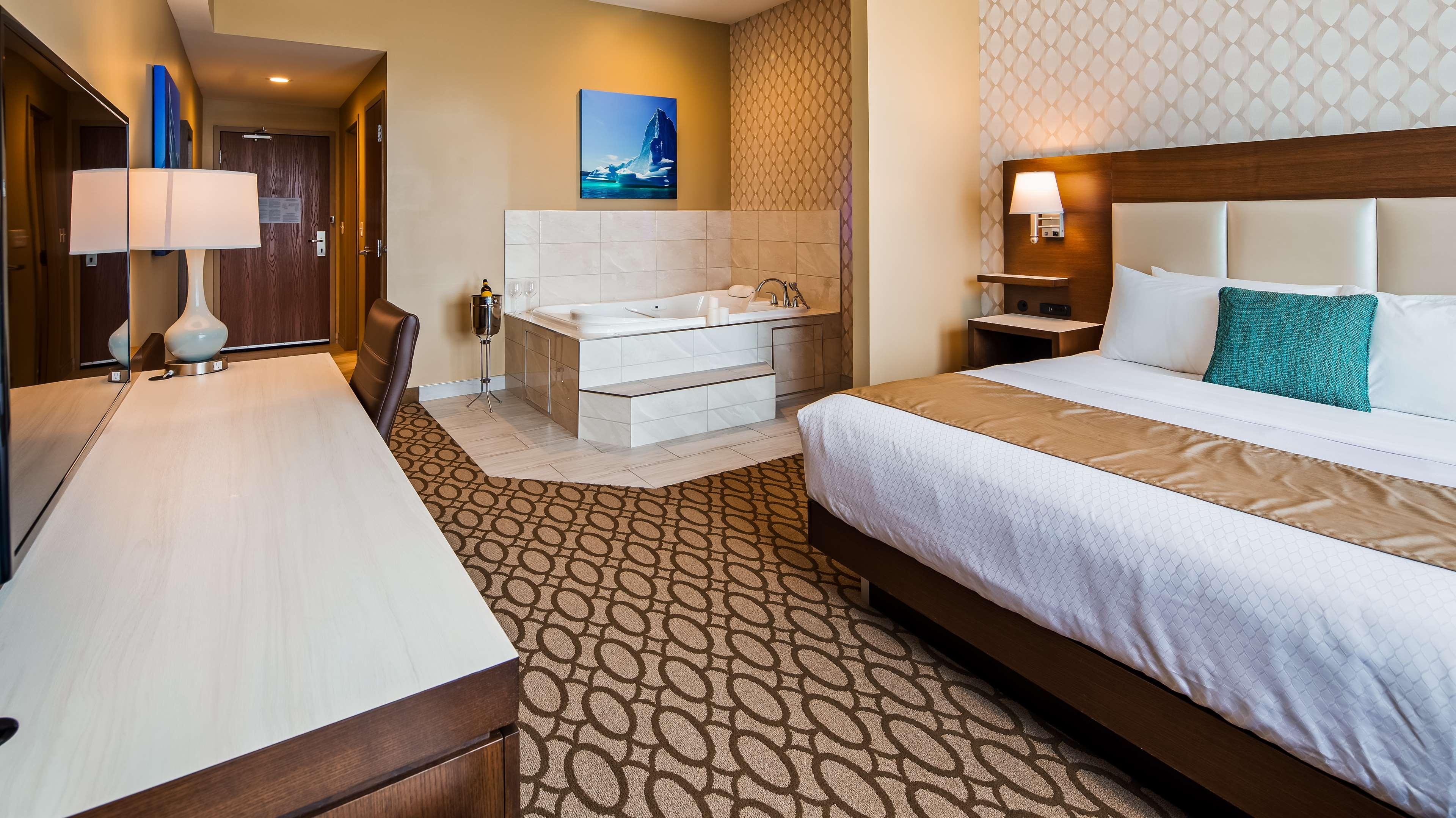 Best Western Plus St. John'S Airport Hotel And Suites Bagian luar foto