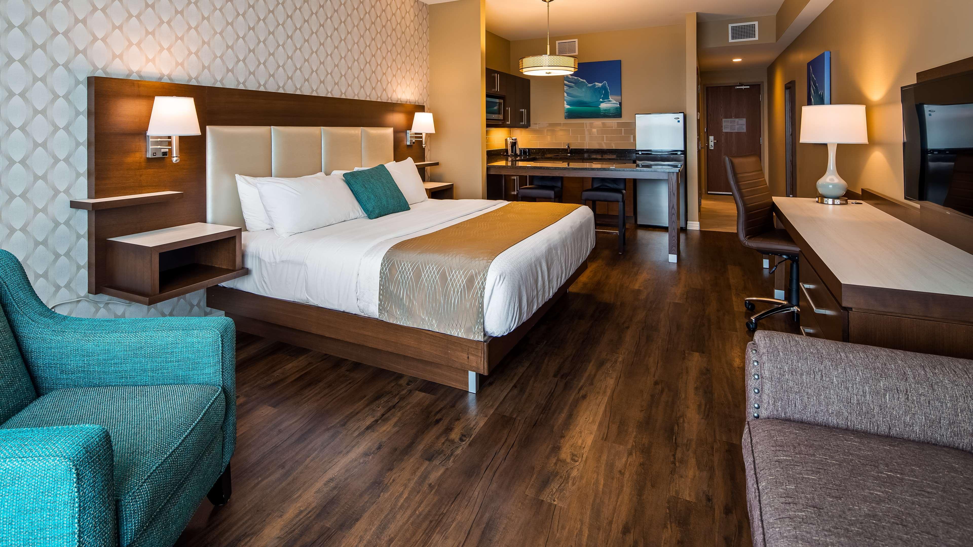 Best Western Plus St. John'S Airport Hotel And Suites Bagian luar foto