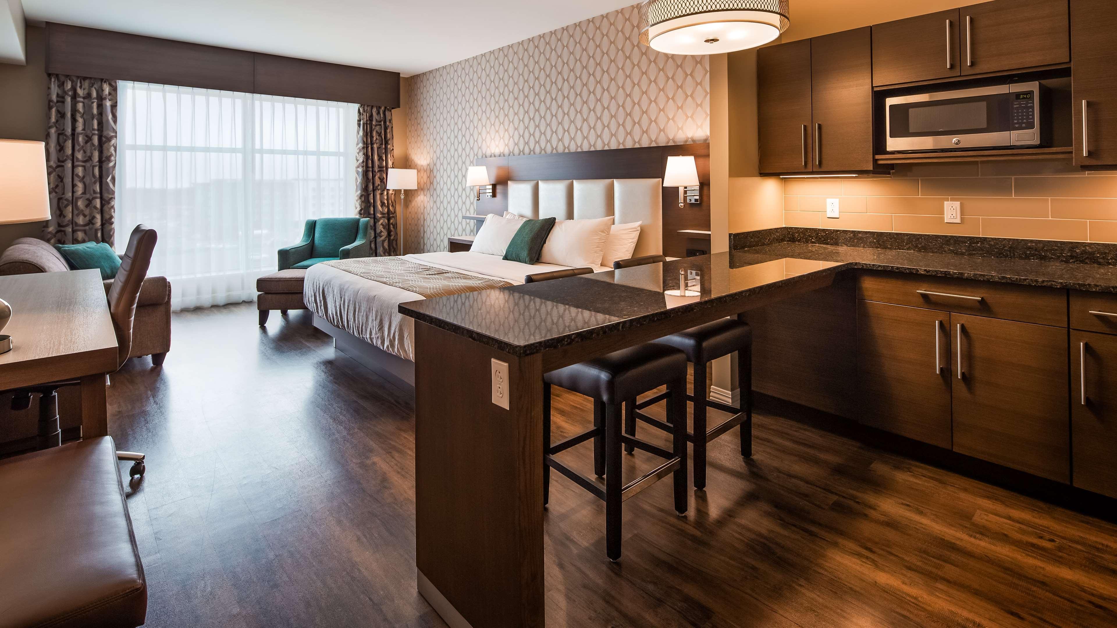 Best Western Plus St. John'S Airport Hotel And Suites Bagian luar foto