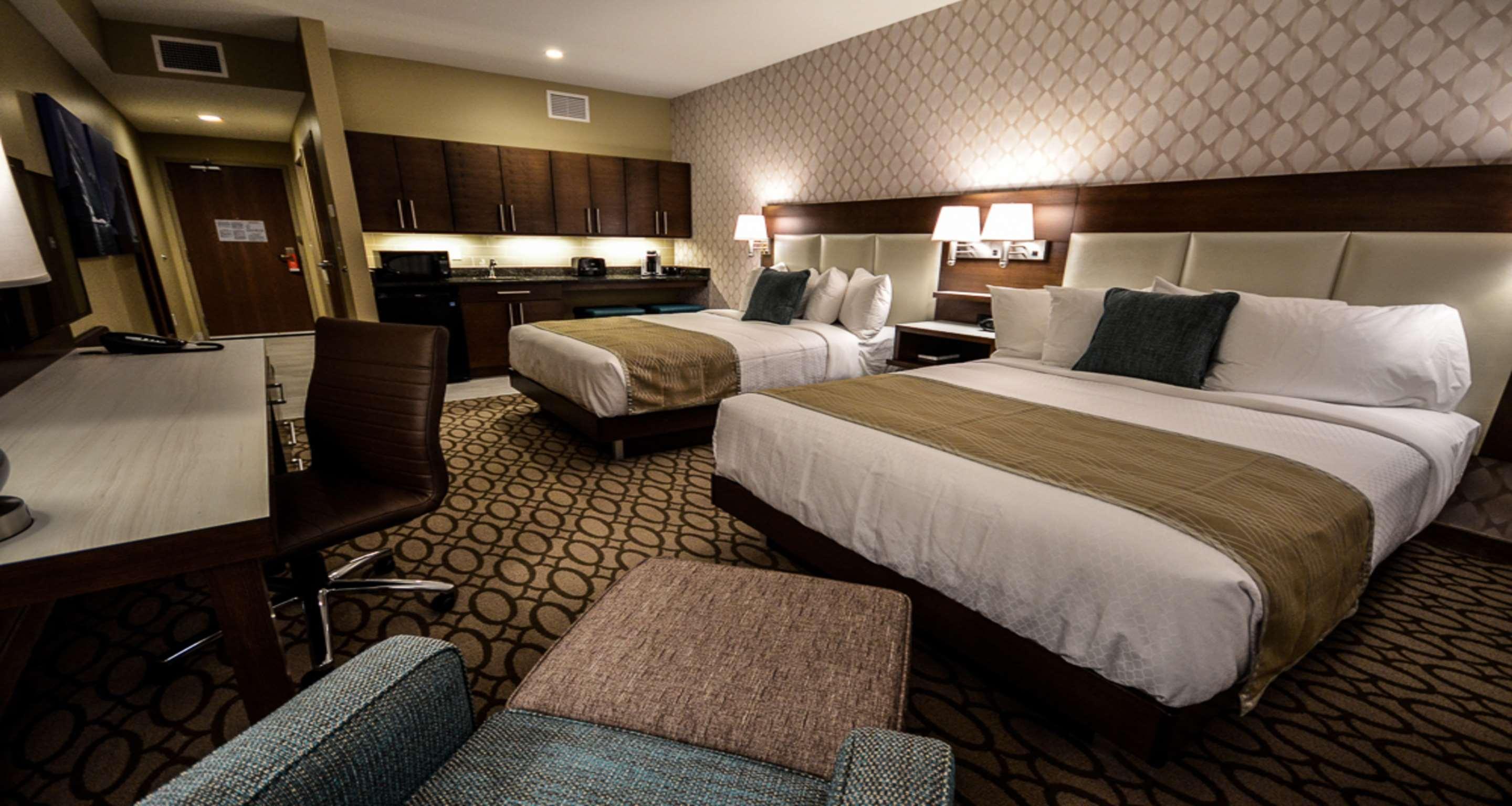 Best Western Plus St. John'S Airport Hotel And Suites Bagian luar foto