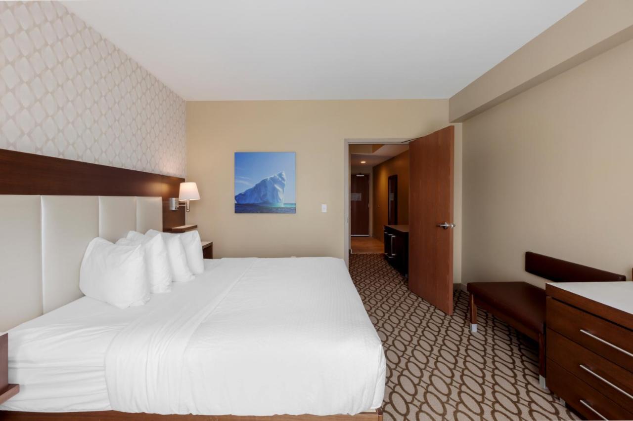 Best Western Plus St. John'S Airport Hotel And Suites Bagian luar foto