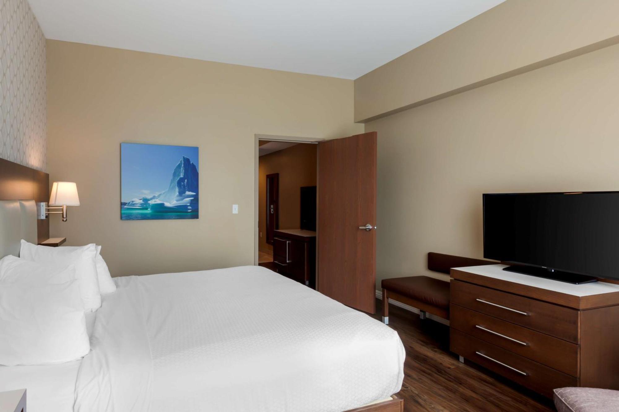 Best Western Plus St. John'S Airport Hotel And Suites Bagian luar foto