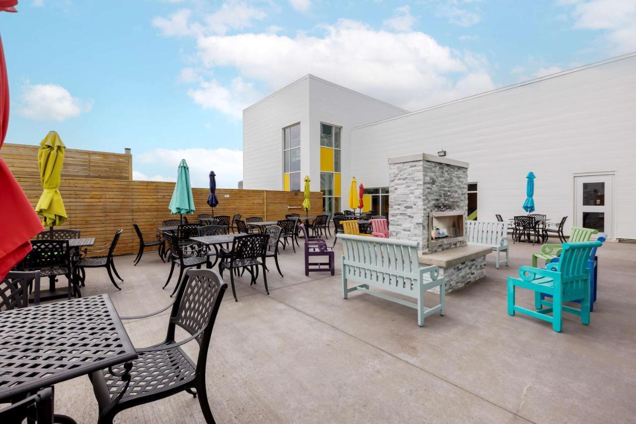 Best Western Plus St. John'S Airport Hotel And Suites Bagian luar foto